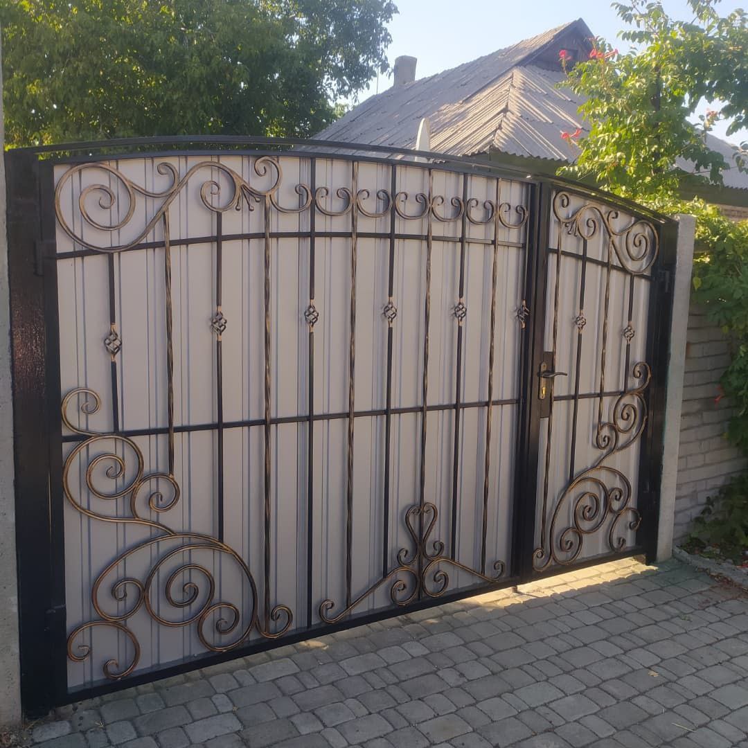 сделать и установить кованные ворота в Донецке и Макеевке ДНР