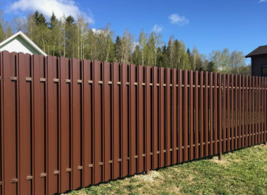 Заказать забор из евроштакетника  Донецк, Макеевка, Волноваха, Мариуполь,Горловка, Снежное, Торез, Шахтёрск, Ясиноватая, Еленовка, Докучаевск, Амвросиевка,Харцызск, Енакиево, Авдеевка.