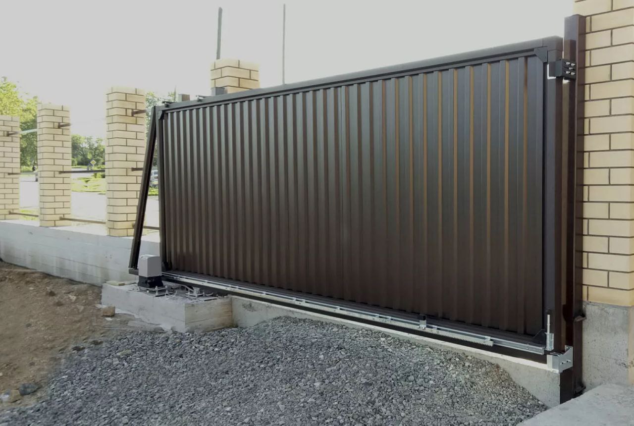 Заказать забор из профнастила  Донецк, Макеевка, Волноваха, Мариуполь,Горловка, Снежное, Торез, Шахтёрск, Ясиноватая, Еленовка, Докучаевск, Амвросиевка,Харцызск, Енакиево, Авдеевка.