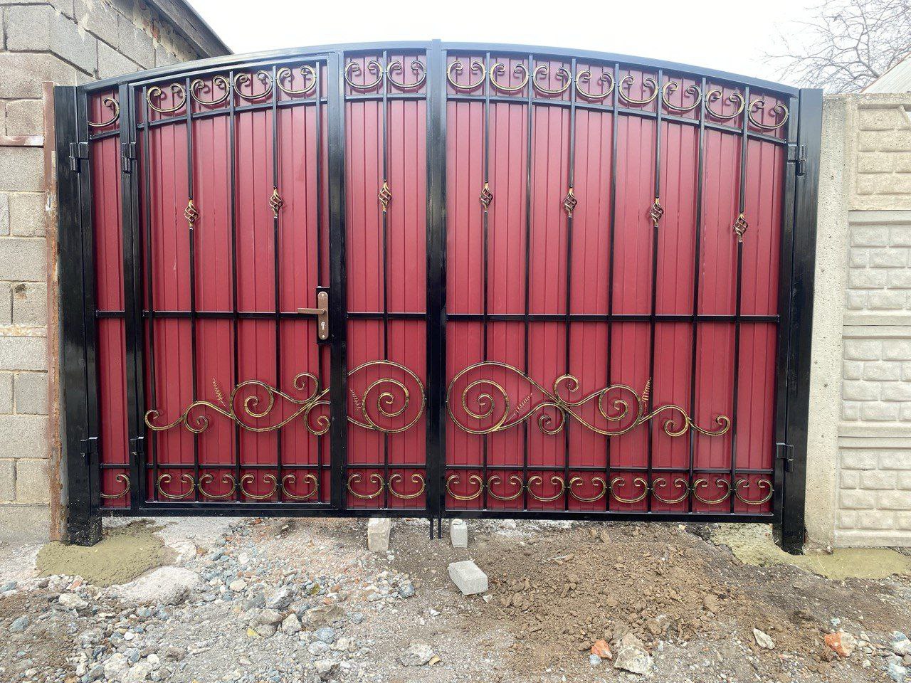 сделать и установить кованные ворота в Донецке и Макеевке ДНР