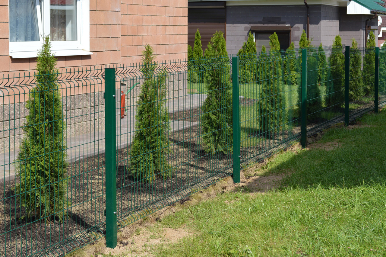 Заказать забор из 3 д сетки Донецк, Макеевка, Волноваха, Мариуполь,Горловка, Снежное, Торез, Шахтёрск, Ясиноватая, Еленовка, Докучаевск, Амвросиевка,Харцызск, Енакиево, Авдеевка.