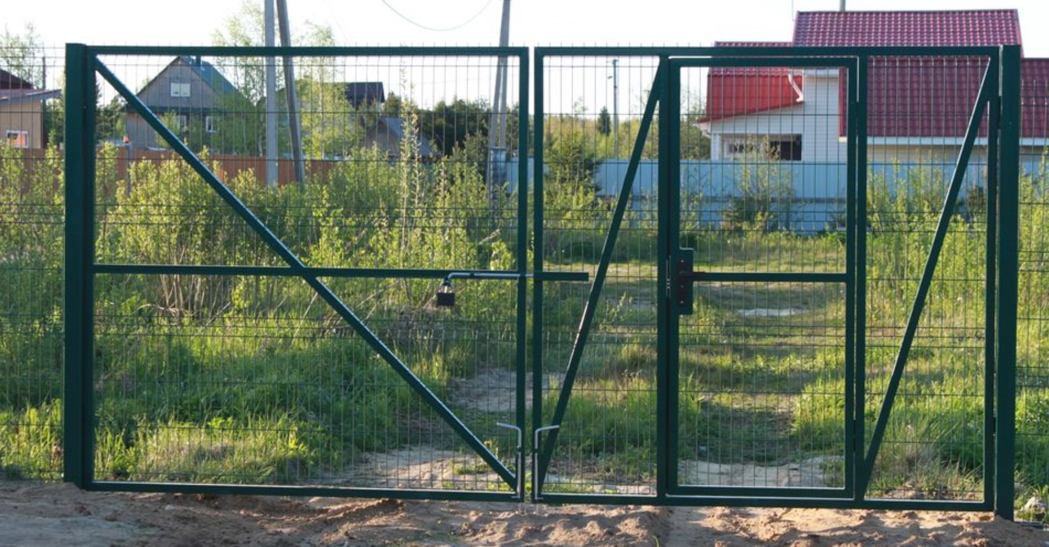 Заказать Заборы из 3д сетки Донецк, Макеевка, Волноваха, Мариуполь,Горловка, Снежное, Торез, Шахтёрск, Ясиноватая, Еленовка, Докучаевск, Амвросиевка,Харцызск, Енакиево, Авдеевка.