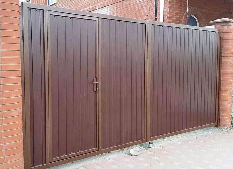 Заказать распашные ворота Донецк, Макеевка, Волноваха, Мариуполь,Горловка, Снежное, Торез, Шахтёрск, Ясиноватая, Еленовка, Докучаевск, Амвросиевка,Харцызск, Енакиево, Авдеевка.