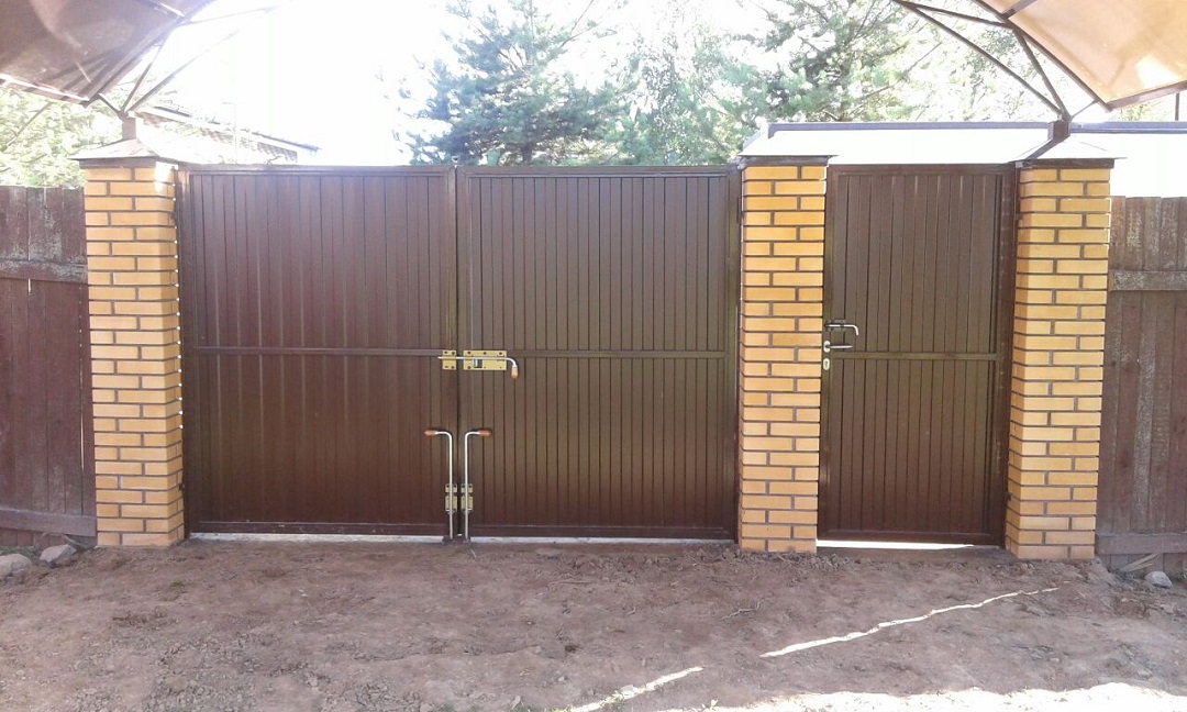 Заказать распашные ворота Донецк, Макеевка, Волноваха, Мариуполь,Горловка, Снежное, Торез, Шахтёрск, Ясиноватая, Еленовка, Докучаевск, Амвросиевка,Харцызск, Енакиево, Авдеевка.